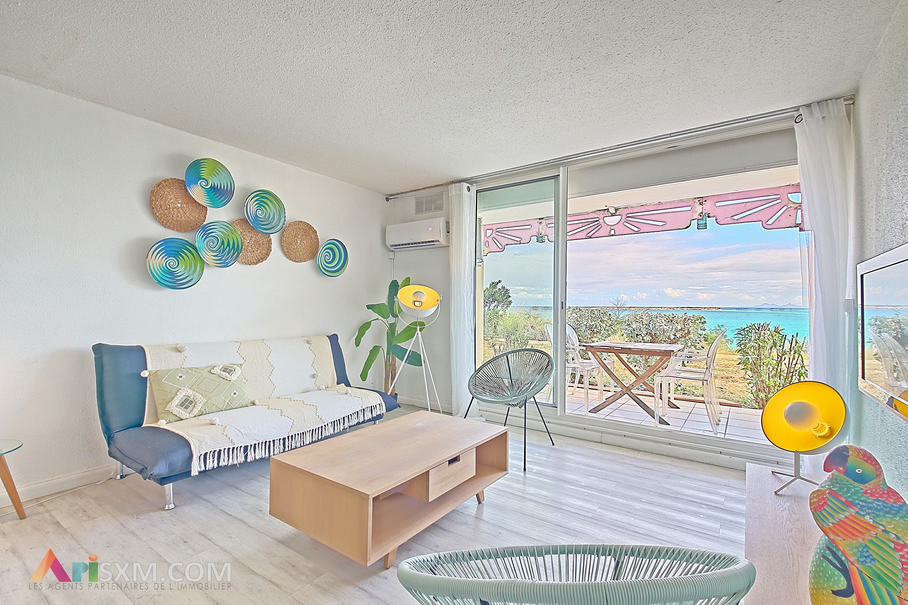 Studio Antigua with ocean view & all comforts